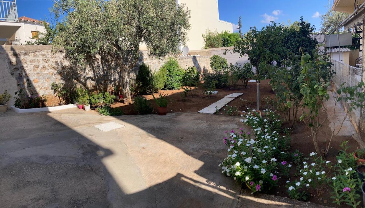 Olga'S Place Spétses Екстериор снимка